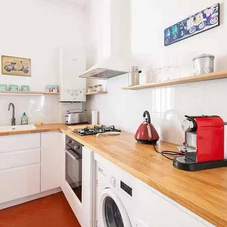 Bright Close To The Center Apartment Nimes